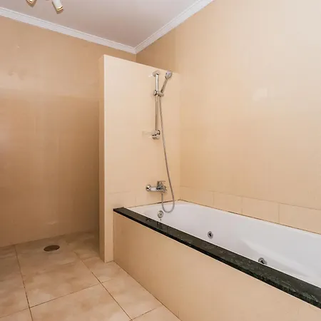 Inviting 4-bed In
