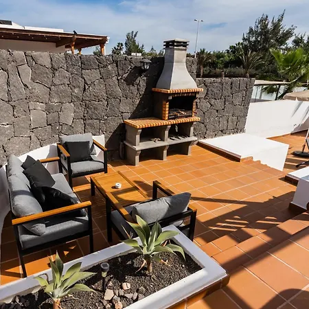 Inviting 4-bed In * Playa Blanca (Lanzarote)