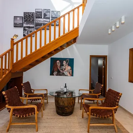 Villa Inviting 4-bed In Playa Blanca (Lanzarote)