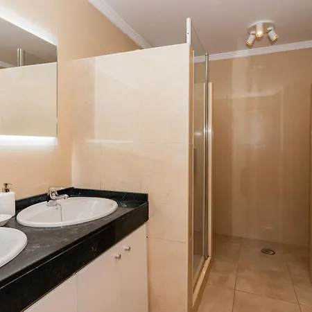 Inviting 4-bed In